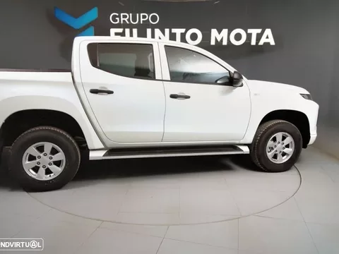 Mitsubishi L200 2.3 DI-D CD Invite 4WD