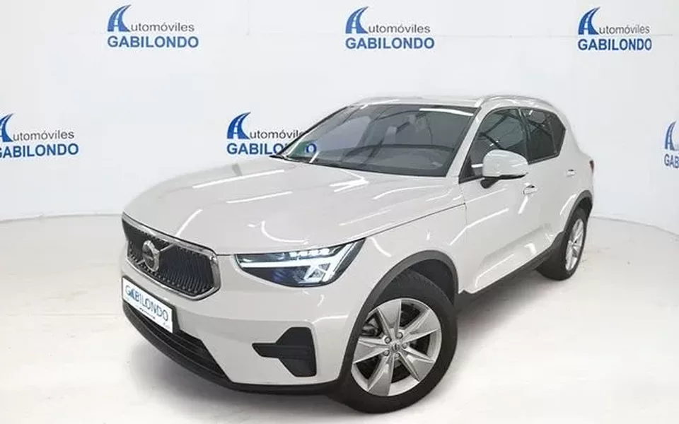 VOLVO XC40 2.0 B3 G Essential Auto