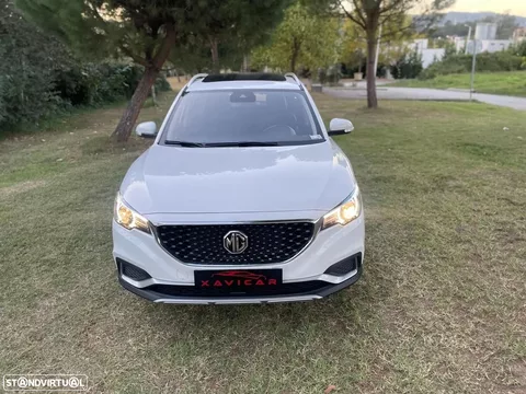 MG ZS Luxury