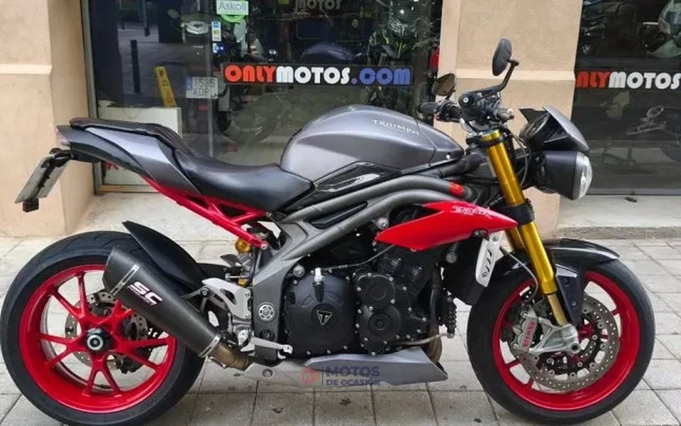Triumph Speed Triple R 1050