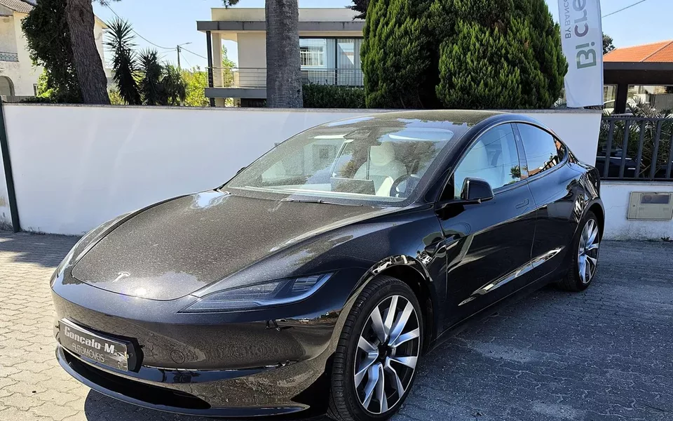 Tesla Model 3 Standard Range Plus RWD