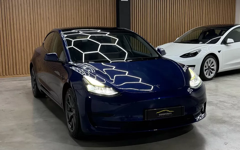 Tesla Model 3 Standard Range Plus RWD