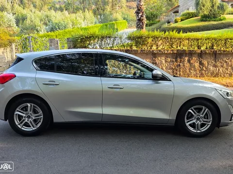 Ford Focus 1.0 EcoBoost Hybrid TITANIUM DESIGN