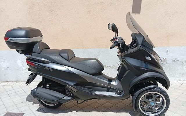 PIAGGIO MP3 300 LT