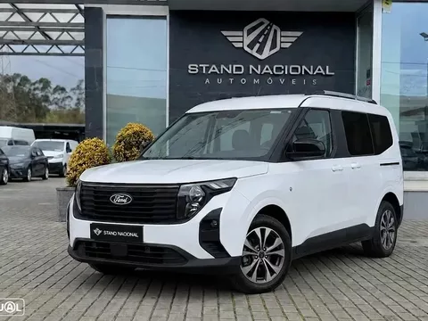 Ford Tourneo Courier 1.0 EcoBoost Titanium