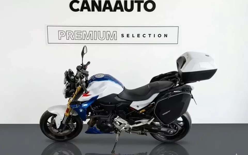 BMW F900R Roadster / Naked Bike