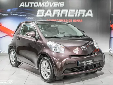 Toyota iQ 1.0 VVT-i Essential+AC