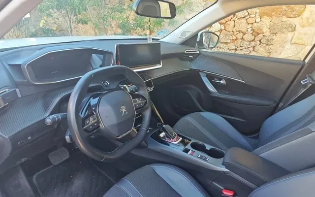 PEUGEOT 2008 2008 1.2 PureTech S&S Allure Pack EAT8 130