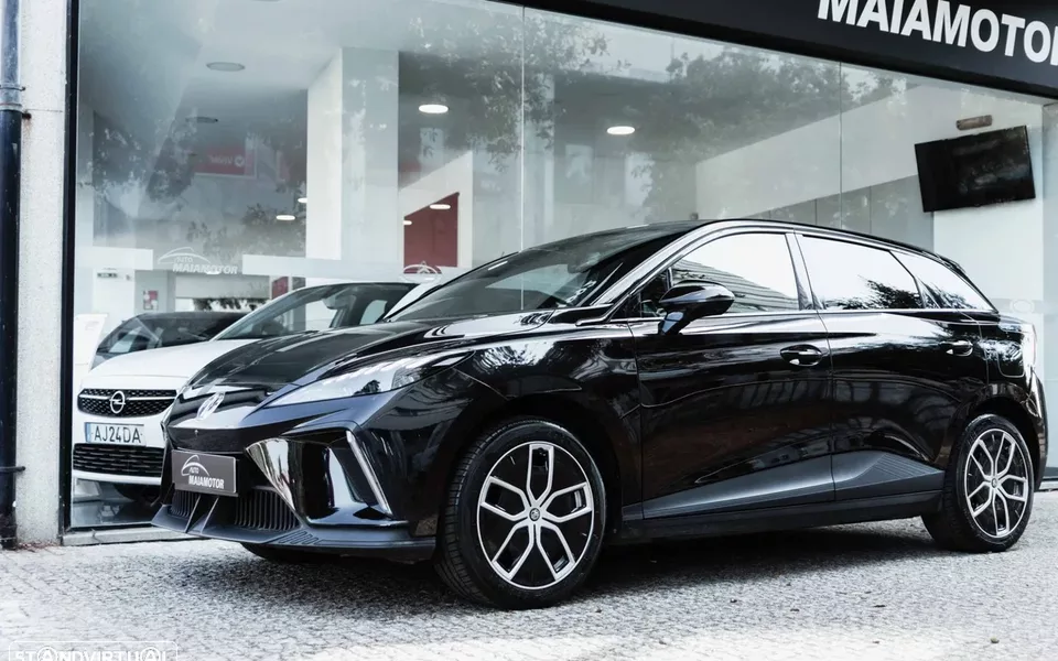 MG MG4 77 kWh Luxury Long Range