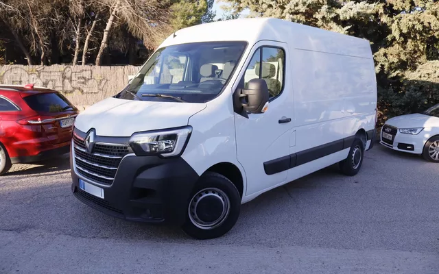 Renault Master F3300 L2H2 2.2 BLUE DCI CONFORT 135CV 4P VENTA SOLO PROFESIONAL # IVA DEDUCIBLE,PARKTRONIC