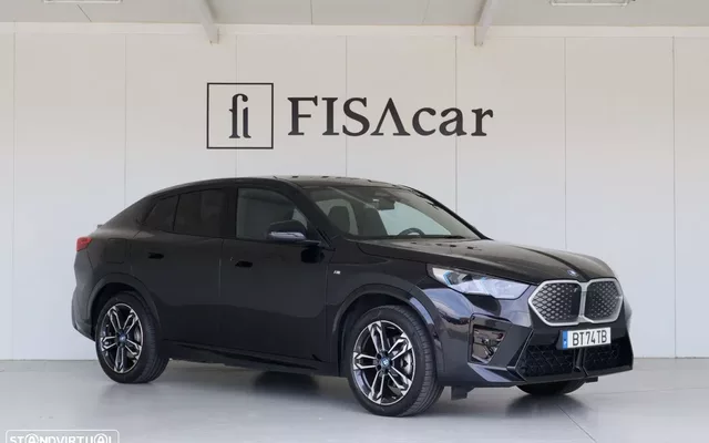 BMW iX2 eDrive20 Pack Desportivo M