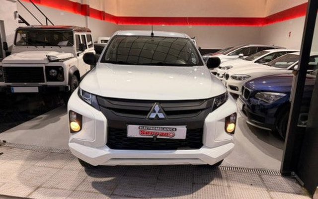 MITSUBISHI L200 2.2DI-D Doble Cabina 6AT M-PRO