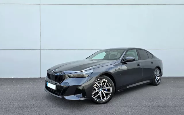 BMW 530 e Pack Desportivo M Pro