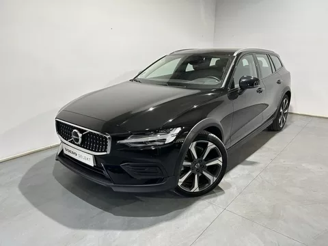 VOLVO V60 Cross Country V60 Cross Country B4 Core AWD Aut. - 40499€ en Almendralejo