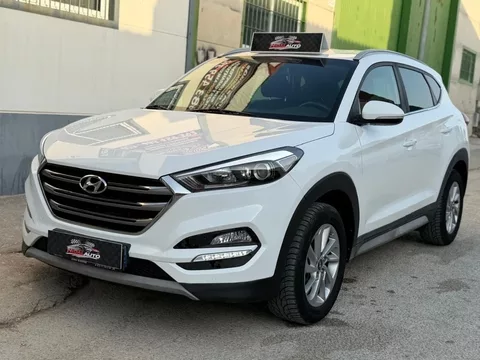 HYUNDAI Tucson Tucson 1.7CRDI BD Tecno Sky 4x2 - 14499€ en Begijar