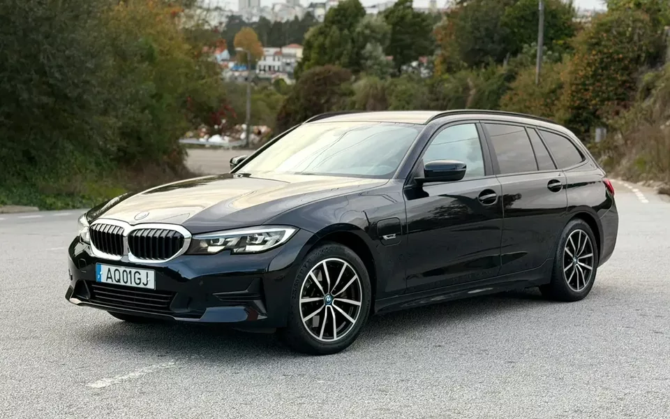 BMW 320 e Line Sport Auto