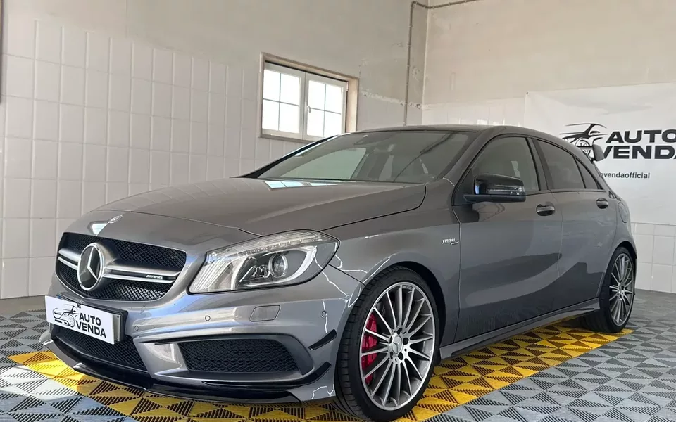 Mercedes-Benz A 45 AMG 4Matic Speedshift 7G-DCT