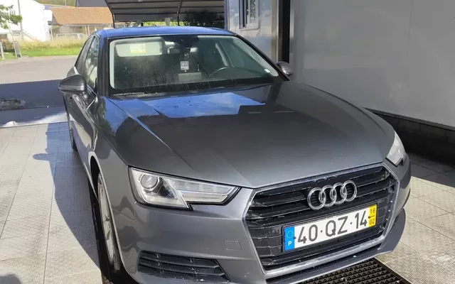 Audi A4 2.0 TDI Business Line