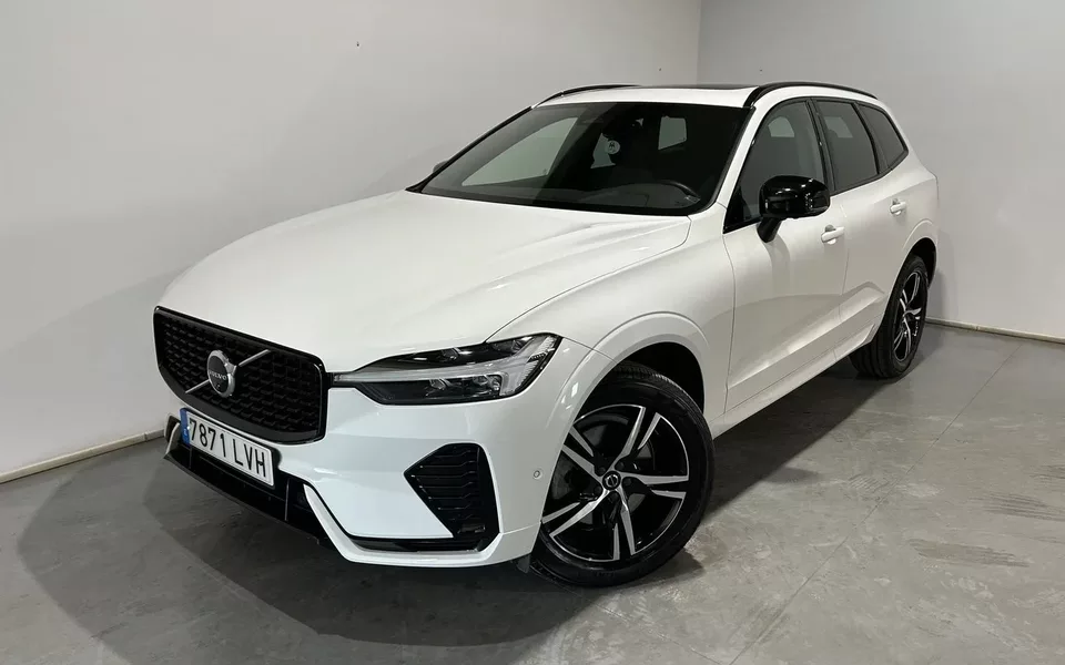 VOLVO XC60 XC60 B4 Plus Dark FWD Aut.