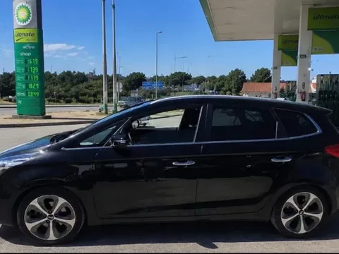 Kia Carens 1.7 CRDi ISG TX