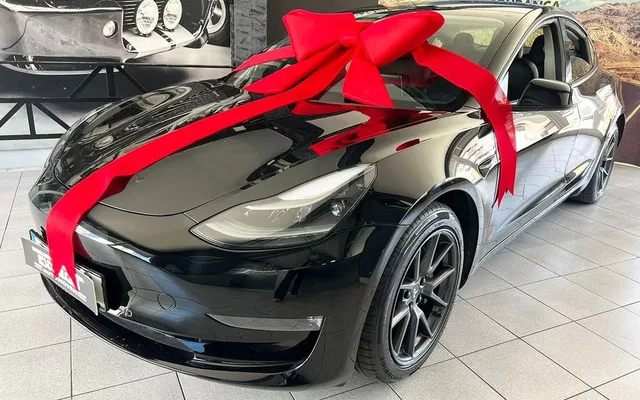 Tesla Model 3 Performance Tração Integral