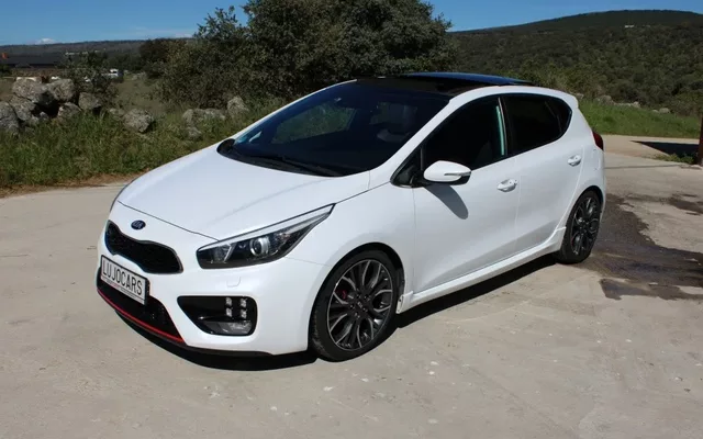 KIA Cee´d Pro_Cee´d 1.6 T-GDI GT 204