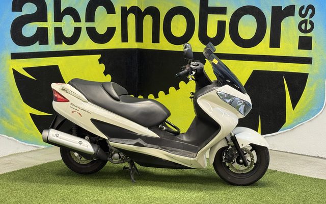 Suzuki BURGMAN 125 executive 2012