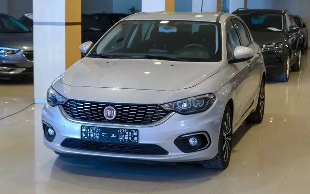 FIAT Tipo 1.6 16v Lounge 120 CV diesel Mjet II 5p.