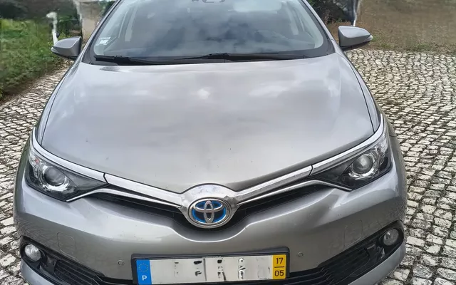 Toyota Auris Touring Sports 1.8 HSD Comfort +P.Techno+P.Sport