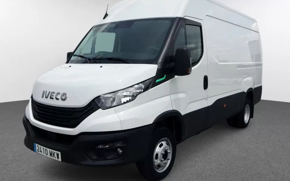 Iveco DAILY 3.0 T 40C 14N V 3520L/H3 13.4 M3 GNC 4P