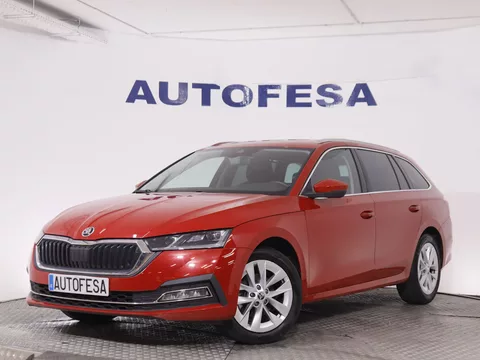 Skoda Octavia COMBI 2.0 TDI DSG STYLE 150CV 5P # IVA DEDUCIBLE,CAMARA TRASERA