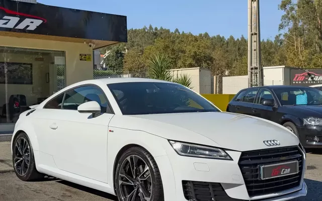 Audi TT Coupé 2.0 TDI S-line