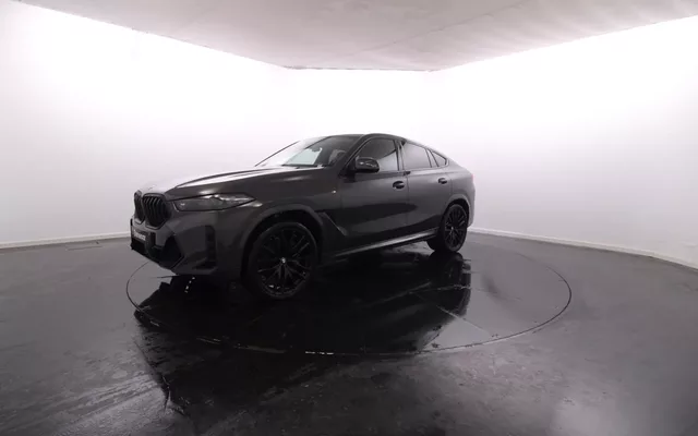 BMW X6 xDrive 30d M Sport / Vidros Escurecidos / Pack Desportivo M Pro / Teto Panorâmico / Pack Innovation / LED / JLL