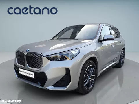 BMW iX1 eDrive20 Pack Desportivo M