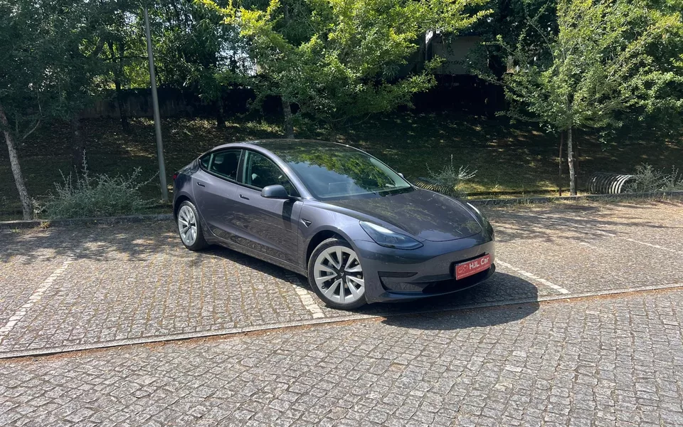 Tesla Model 3 Standard Range Plus RWD