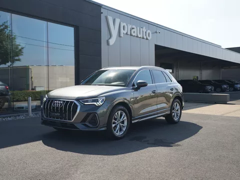 Audi Q3 35 TFSI S-Tronic S-Line Cruise Leder DAB Camera PDC Navigatie Verwarmde zetels LaneAssist Dodehoek Virtueel dashboard Trekhaak Dakreling
