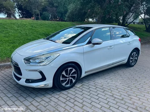 Citroën DS5 e-HDi 110 EGS6 SoChic