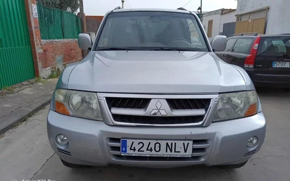 MITSUBISHI Montero Montero 3.2DI-D Intense Kaiteki Aut.