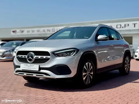 Mercedes-Benz GLA 200 d 4Matic 8G-DCT Special Edition