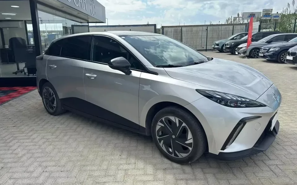 MG MG4 64 kWh Luxury
