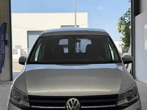 VW Caddy 2.0 TDi BM Highline DSG