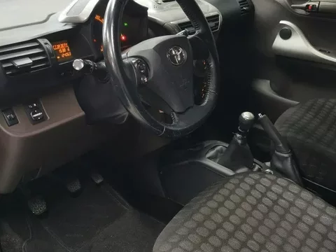 Toyota iQ 1.0 VVT-i Essential+AC