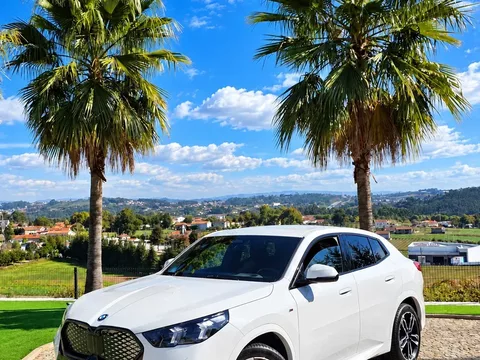 BMW iX2 xDrive30 Pack Desportivo M Pro