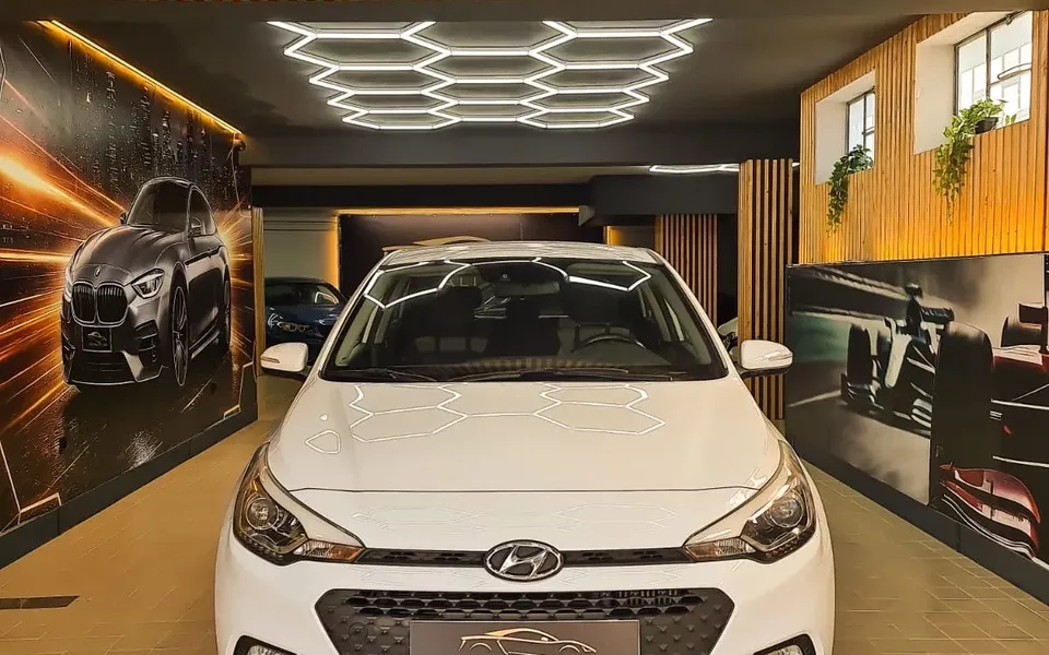 Hyundai i20 1.1 CRDi Comfort+Pack Look+JLL16