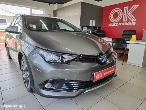 Toyota Auris Touring Sports 1.8 HSD Comfort +P.Techno+P.Sport