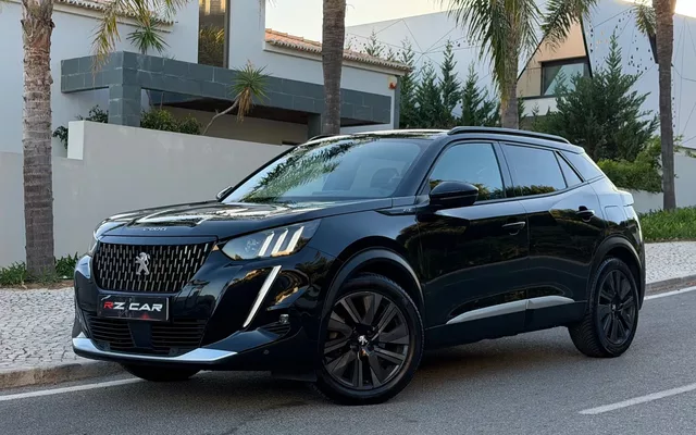 Peugeot 2008 1.2 PureTech GT EAT8
