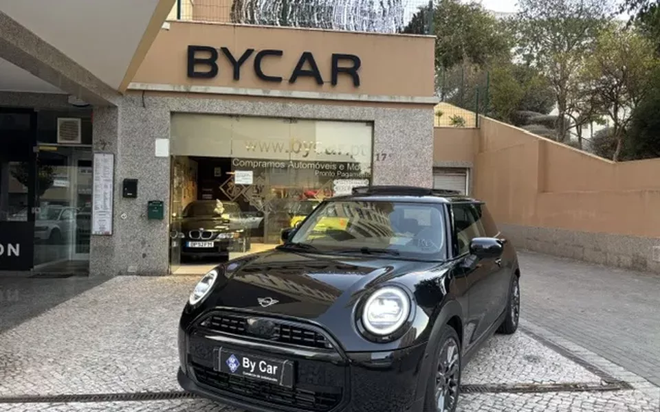 MINI 3 Portas Cooper C Essential