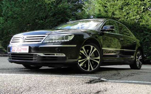 Volkswagen PHAETON 2011