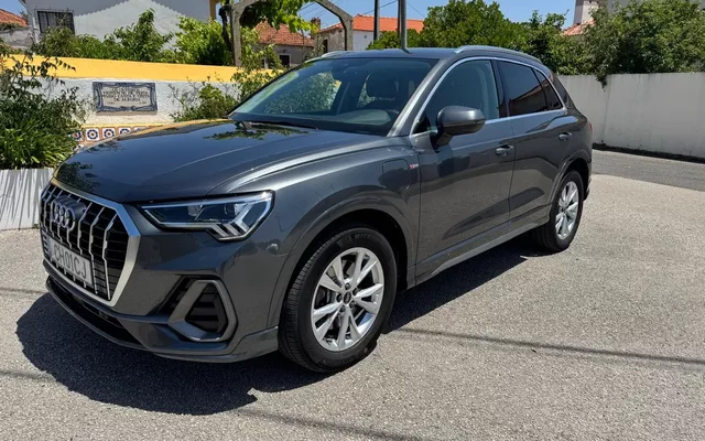 Audi Q3 45 TFSIe S line S tronic