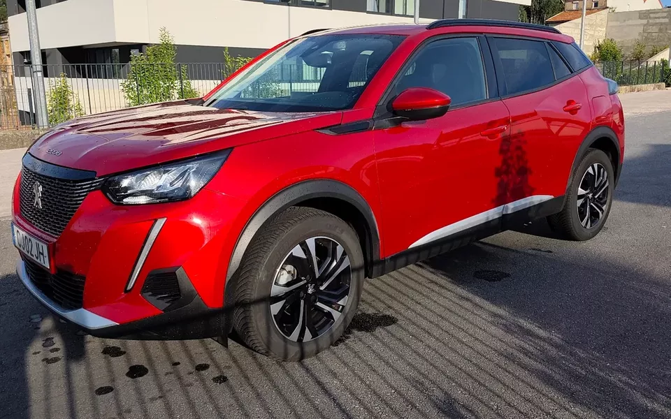 Peugeot 2008 PureTech 130 EAT8 Allure